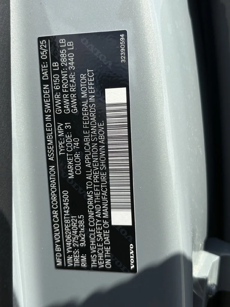 New 2026 Vapour Grey Volvo Plus image 31