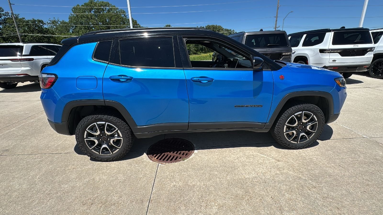 Certified Used 2025 Blue Jeep Trailhawk image 17