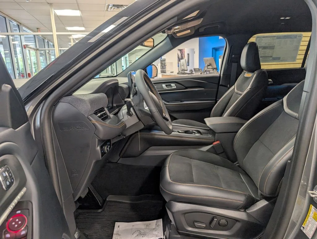 New 2026 Gray Ford Tremor image 5