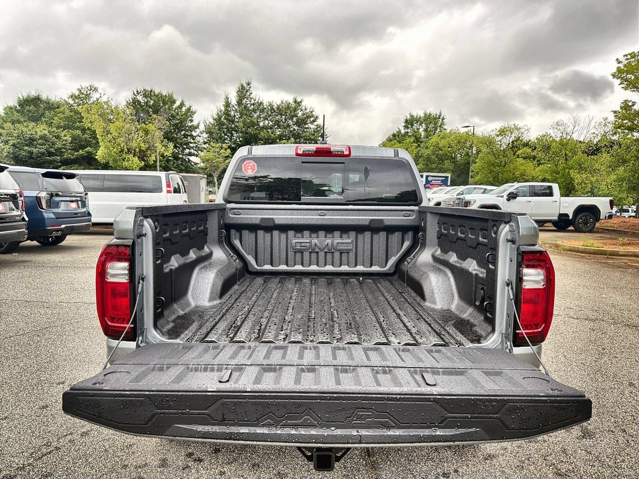 New 2026 Sterling Metallic GMC Elevation image 21