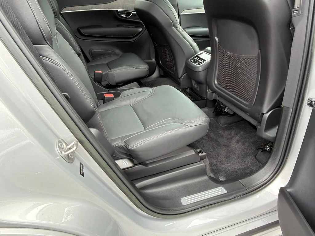 Used 2023 Silver Volvo Ultimate image 15