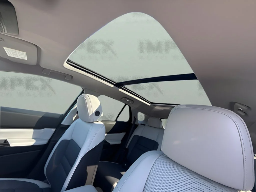 Used 2024 Silver Honda Elite image 10