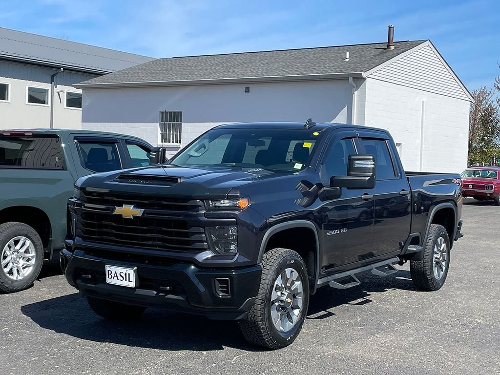 Used 2024 Gray Chevrolet Custom image 8