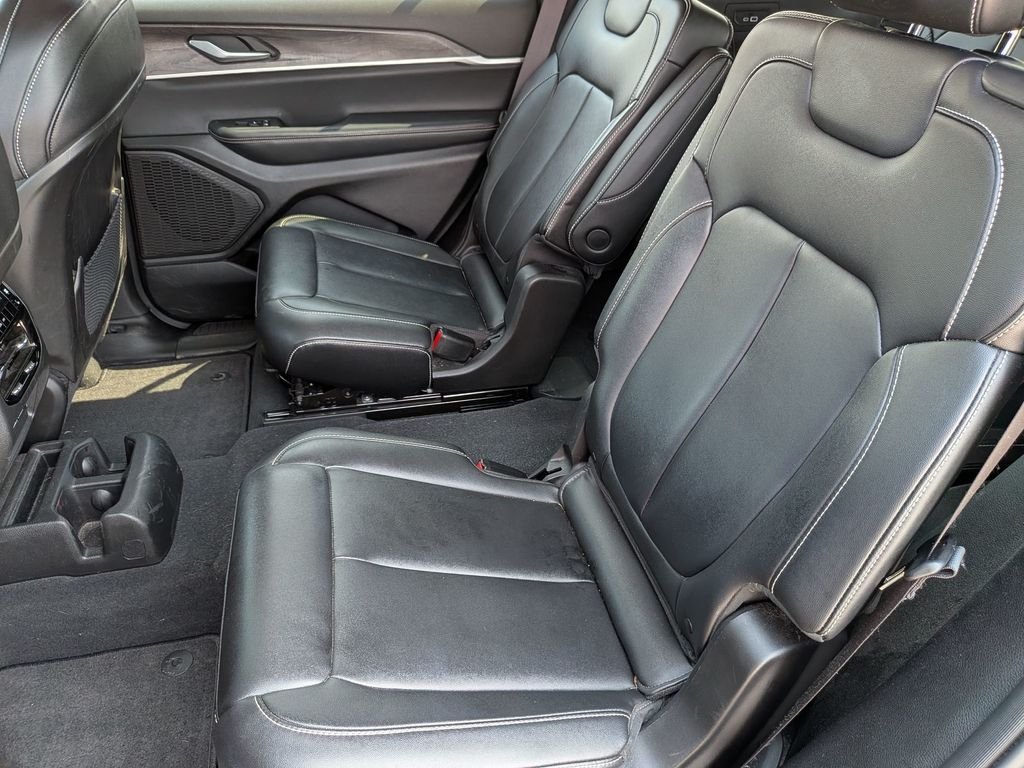Used 2024 Black Jeep Limited image 27