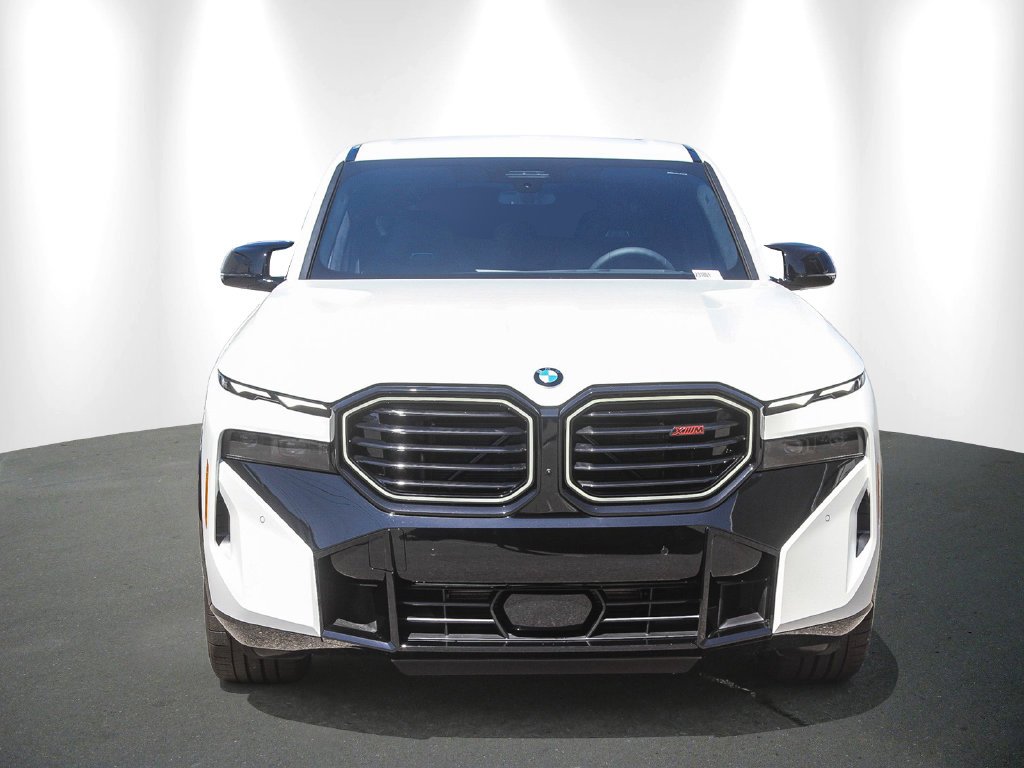 2026 BMW XM photo 2