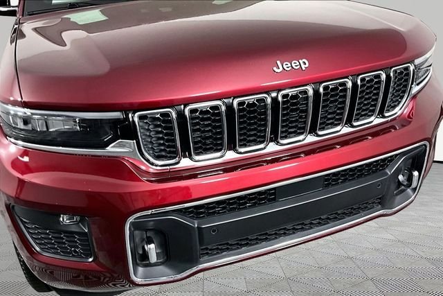 Used 2023 Red Jeep Overland image 31