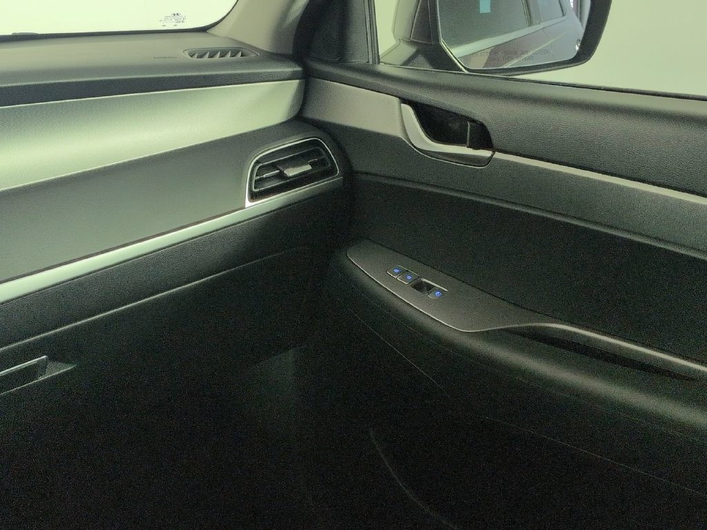 Used 2022 Red Hyundai SEL image 23