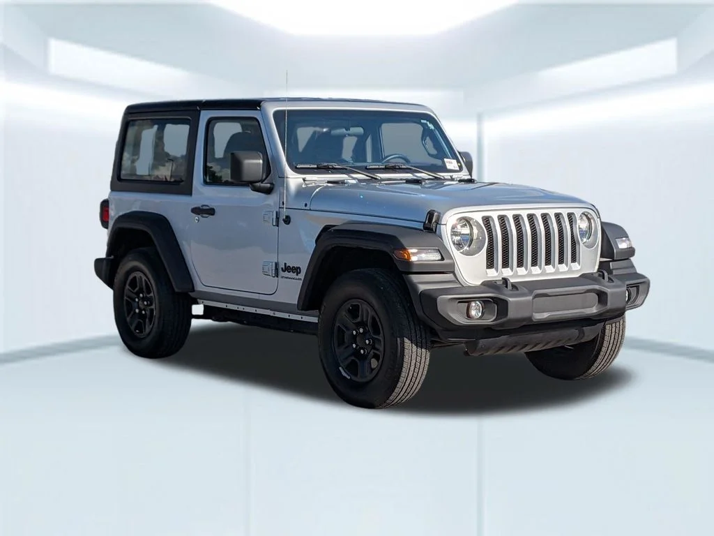 Used 2023 Silver Jeep Sport image 8