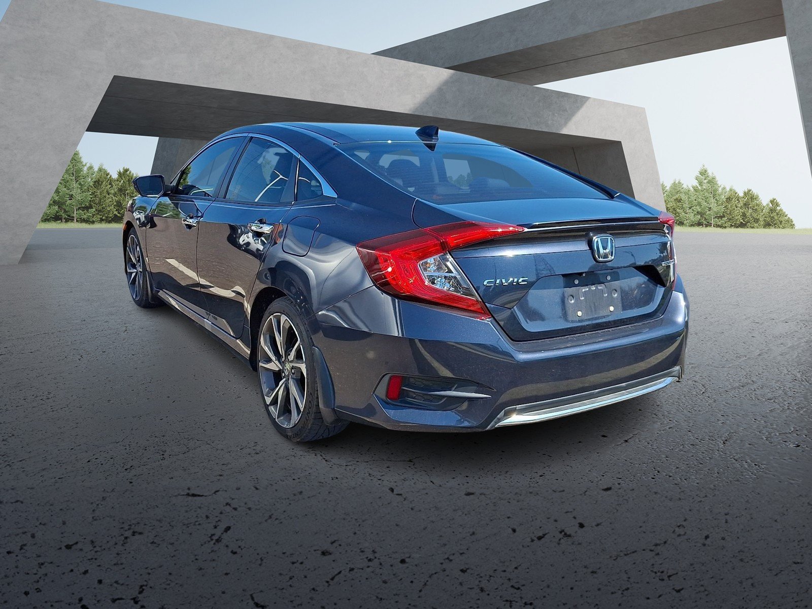 Used 2019 Gray Honda Touring image 2