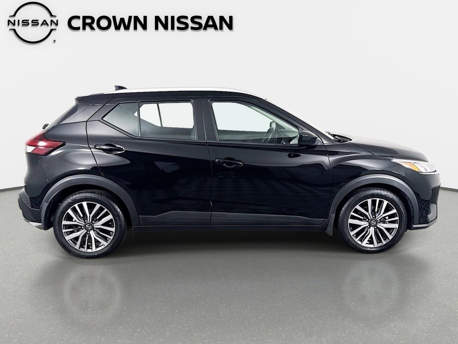 Used 2021 Super Black Nissan SV image 4