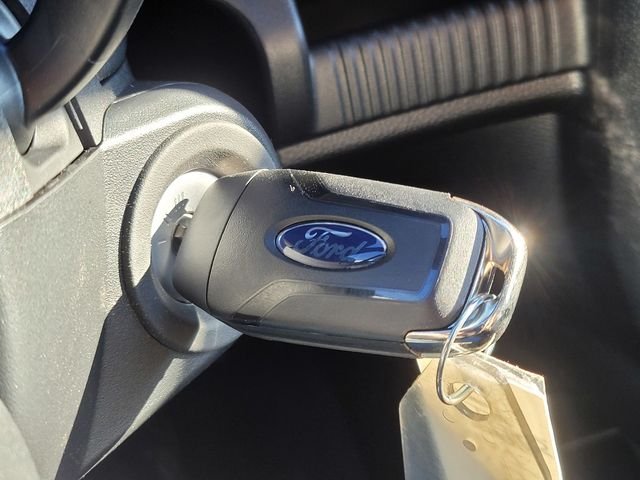 New 2025 Carbonized Gray Metallic Ford XLT image 48