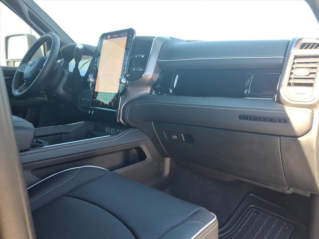 New 2026 Diamond Black Crystal Pearl-Coat Exterior Paint RAM Limited image 6