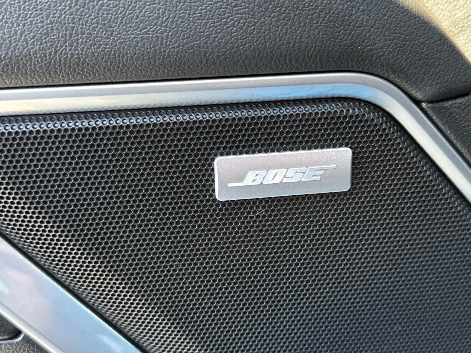 Used 2022 GLACIER BLUE METALLIC Chevrolet RST image 14