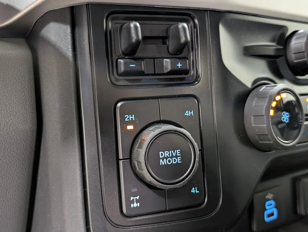 New 2026 Oxford White Ford F-250® XL image 10