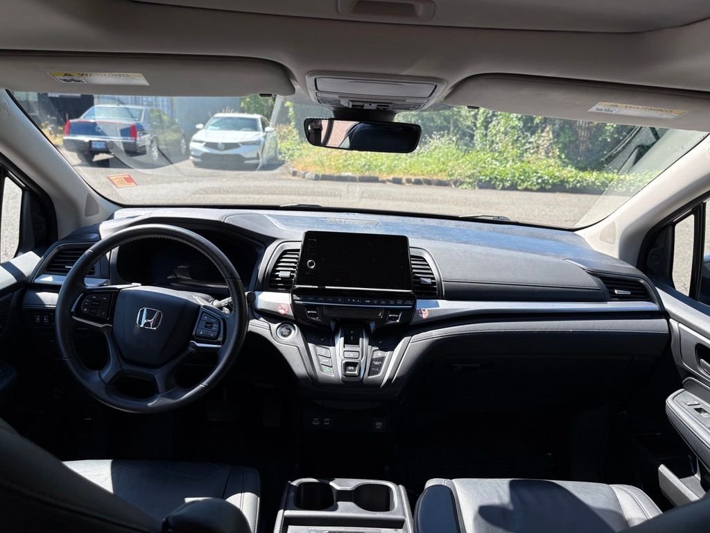 Used 2025 Modern Steel Metallic Honda EX-L image 15