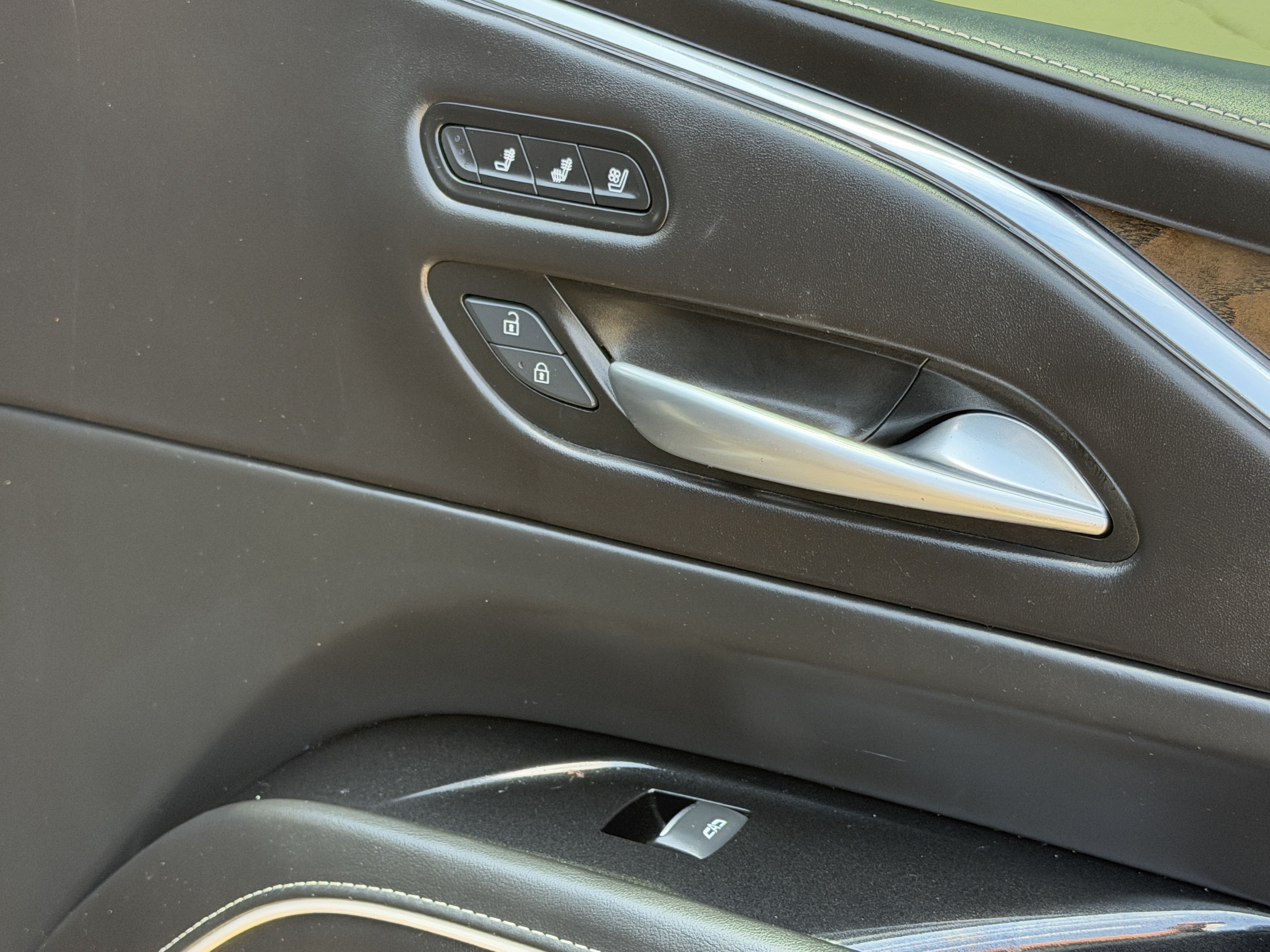 Used 2024 Dark Moon Blue Metallic Cadillac 4WD Sport Platinum image 21