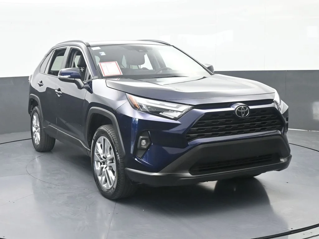 Used 2025 Blueprint Toyota XLE Premium image 8
