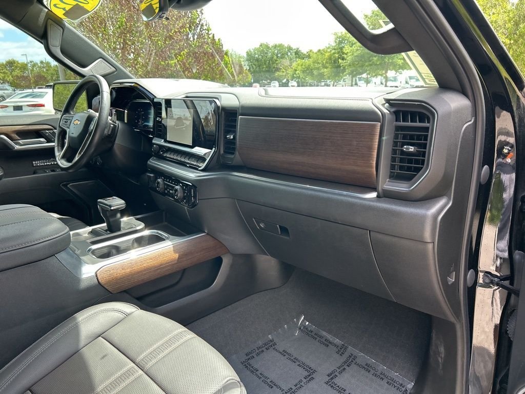 Used 2023 Black Chevrolet High Country image 44