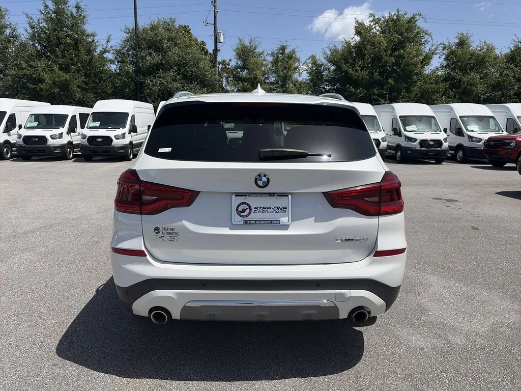 Used 2020 White BMW sDrive30i image 6