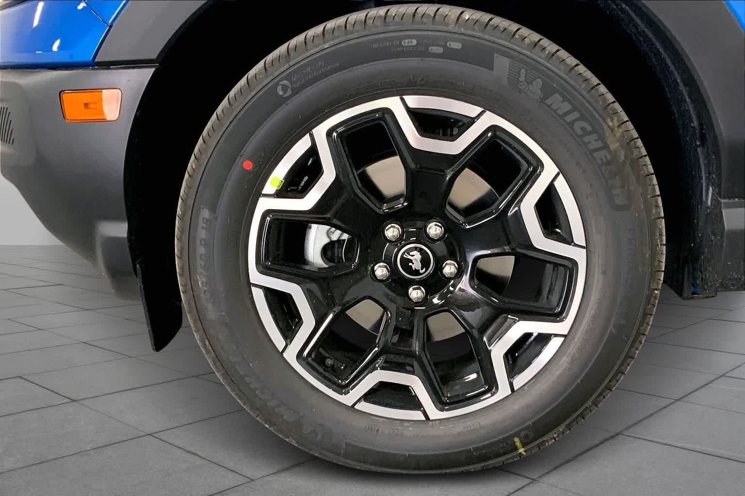 New 2026 Velocity Blue Metallic Ford Outer Banks® image 9