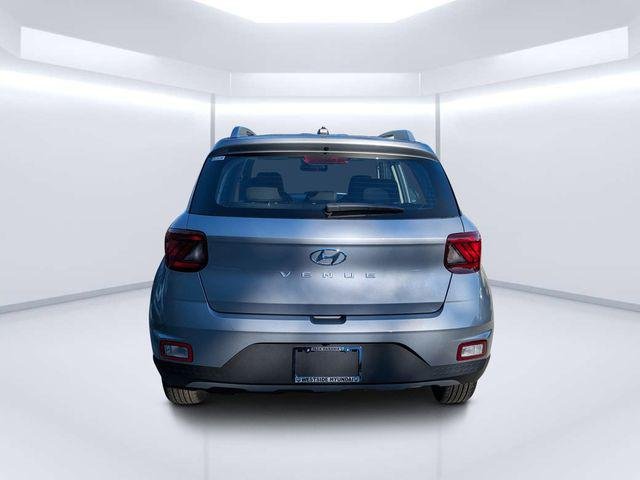 New 2026 Silver Hyundai SEL image 4
