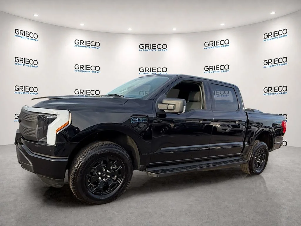 Used 2025 Black Metallic Ford XLT image 3