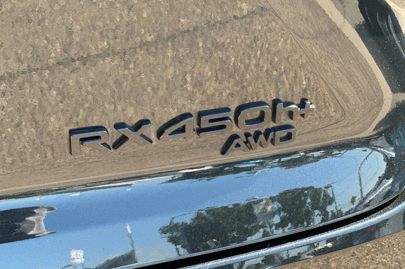 2025 Lexus RX PHEV 450h+ - Photo 21