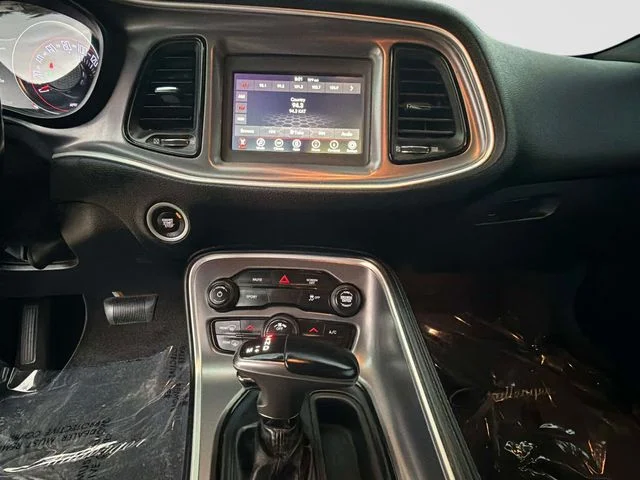 Used 2020 Red Dodge SXT image 27
