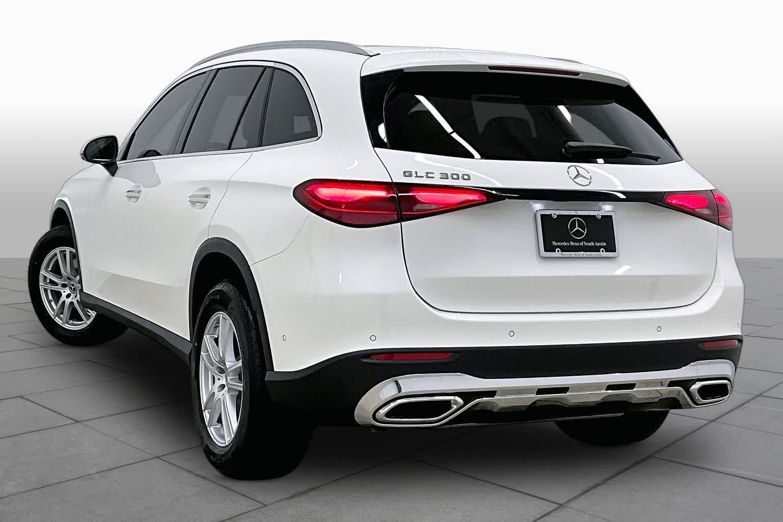 New 2026 Polar White Mercedes-Benz GLC 300 image 12