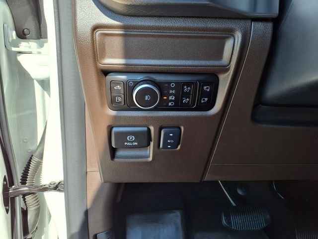 Used 2025 White Ford King Ranch image 22