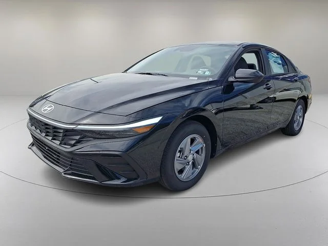 New 2026 Black Hyundai SE image 2
