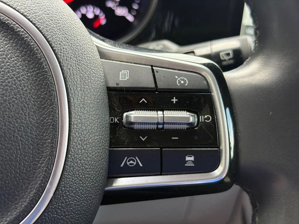 Used 2024 White Kia EX image 24