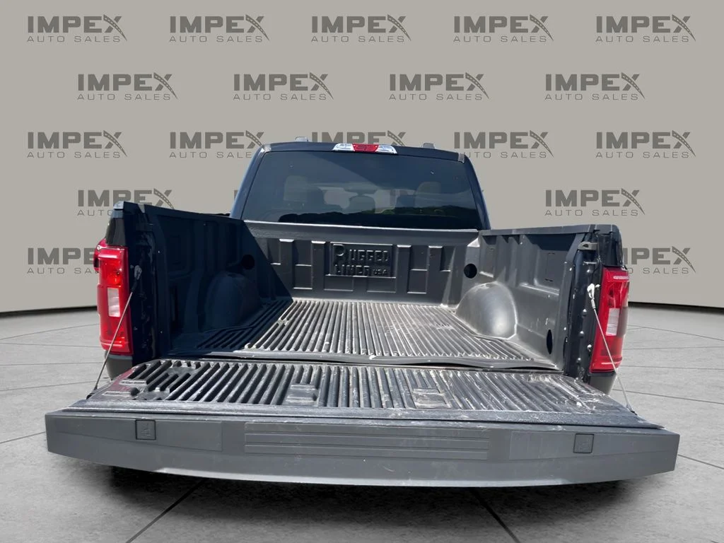 Used 2023 Black Ford XLT image 26