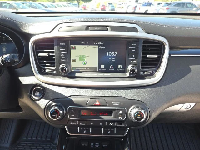 Used 2019 Silver Kia SX image 31