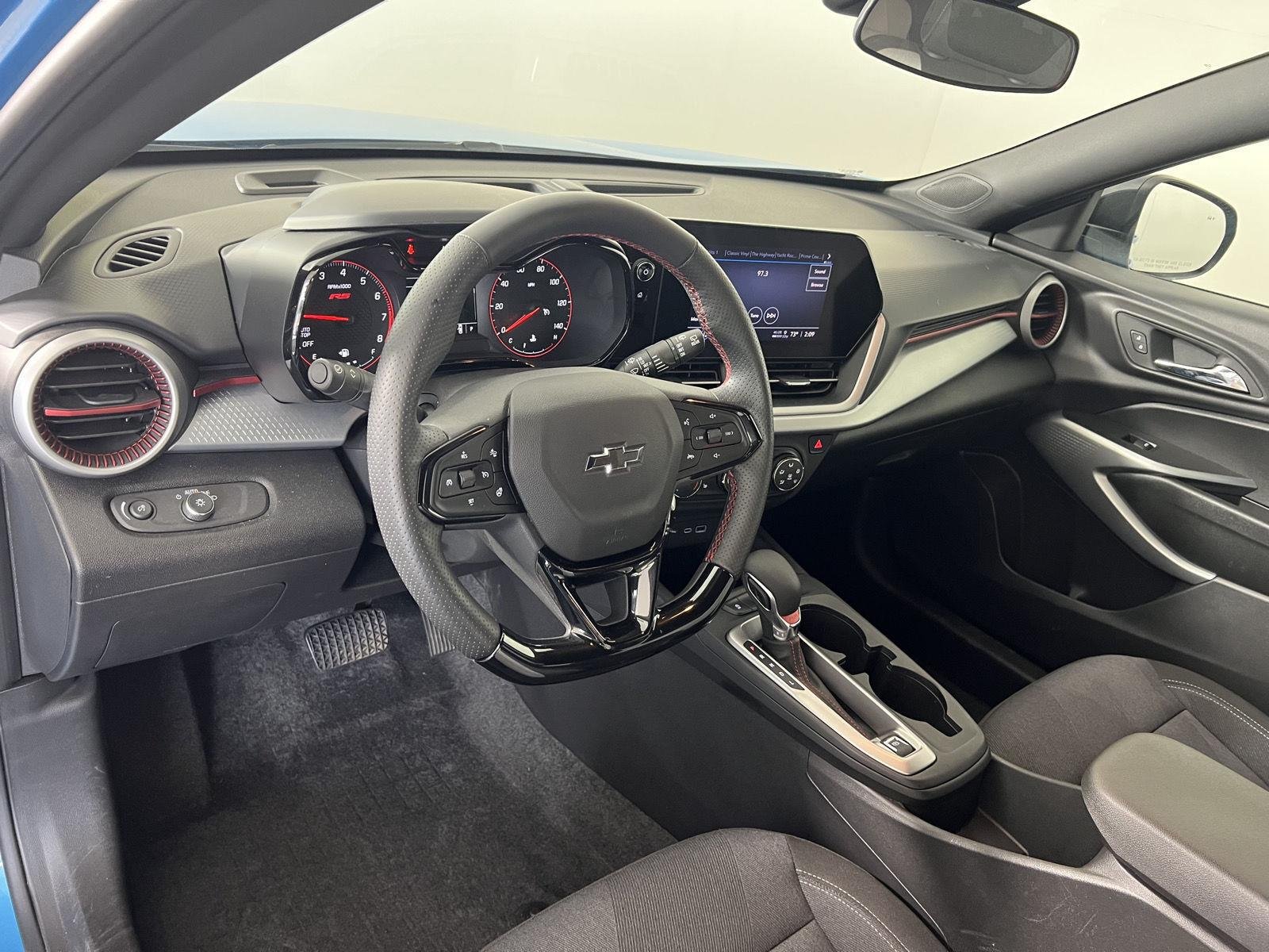 Used 2025 Marina Blue Metallic Chevrolet 1RS image 3