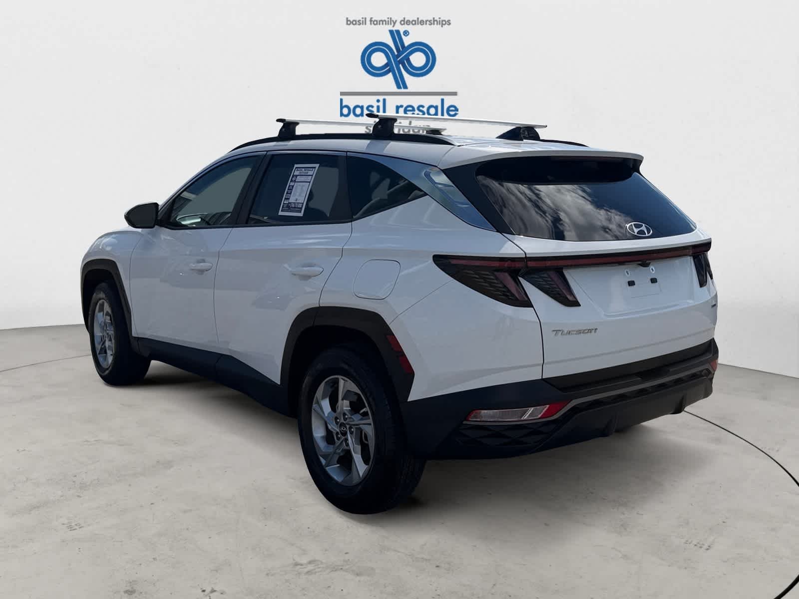 Used 2023 Serenity White Pearl Hyundai SEL image 5