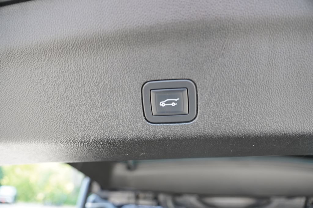 2026 Chevrolet Suburban High Country - Photo 25