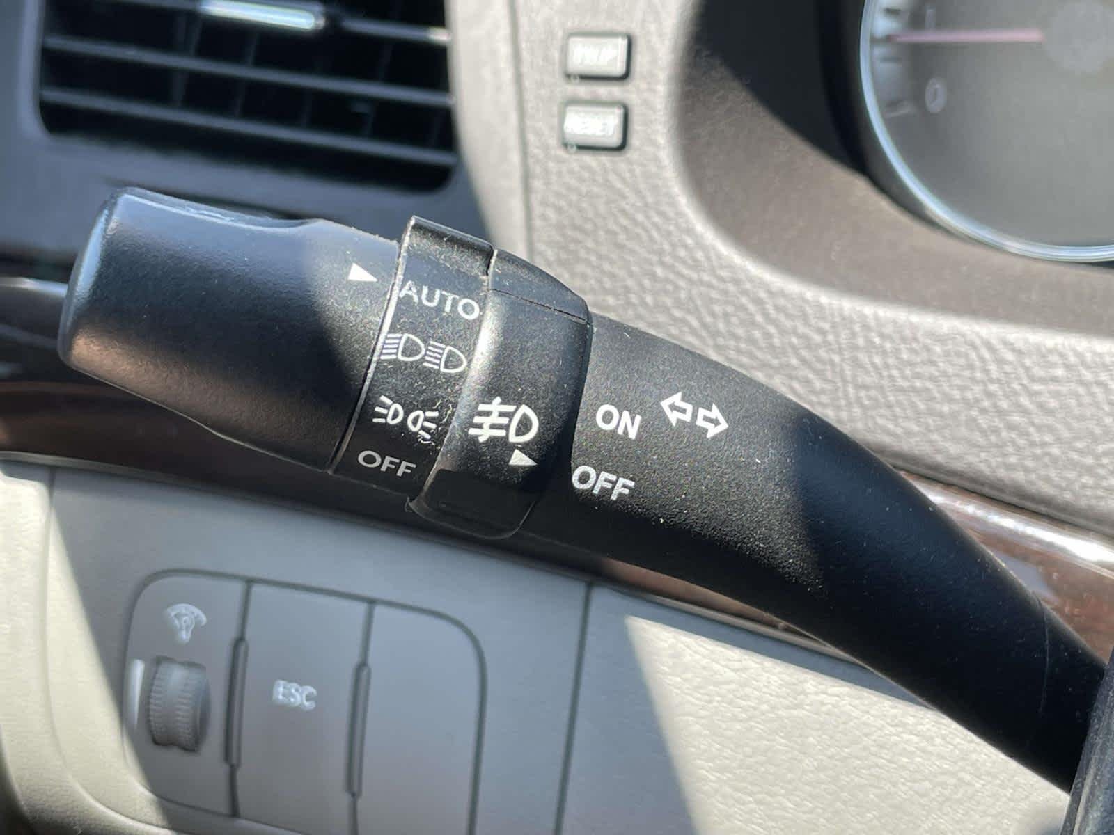Used 2010 Willow Gray Hyundai Limited PZEV image 36