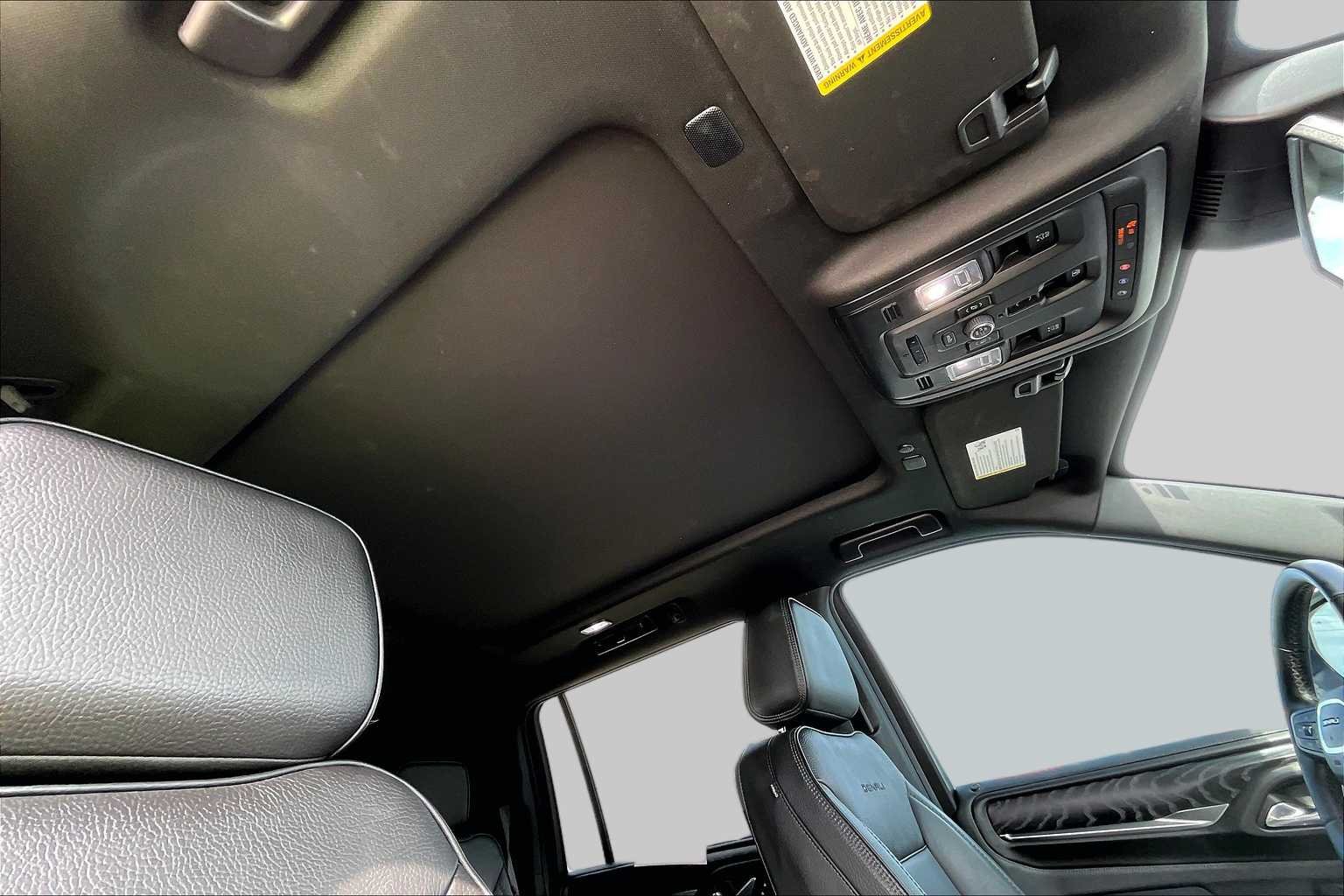 2023 GMC Yukon XL Denali - Photo 14
