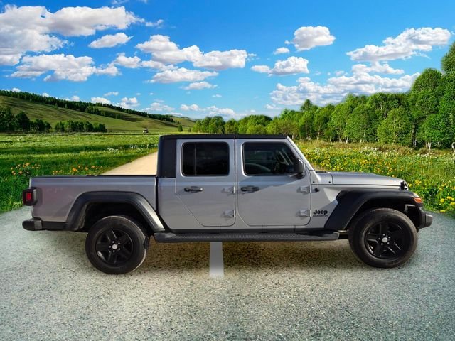 Used 2020 Silver Jeep Sport image 3