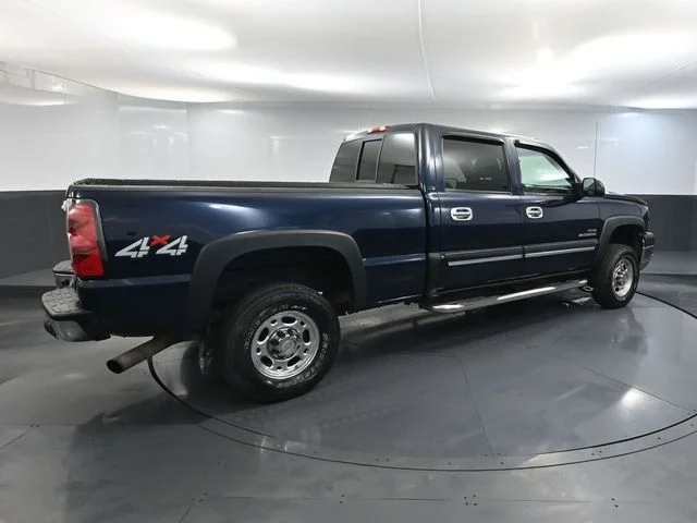 Used 2005 Blue Chevrolet LS image 4