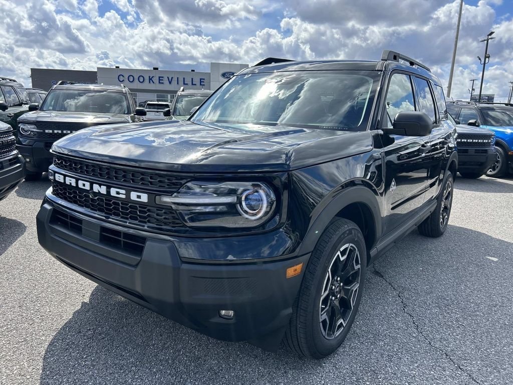 New 2026 Shadow Black Ford Outer Banks® image 8