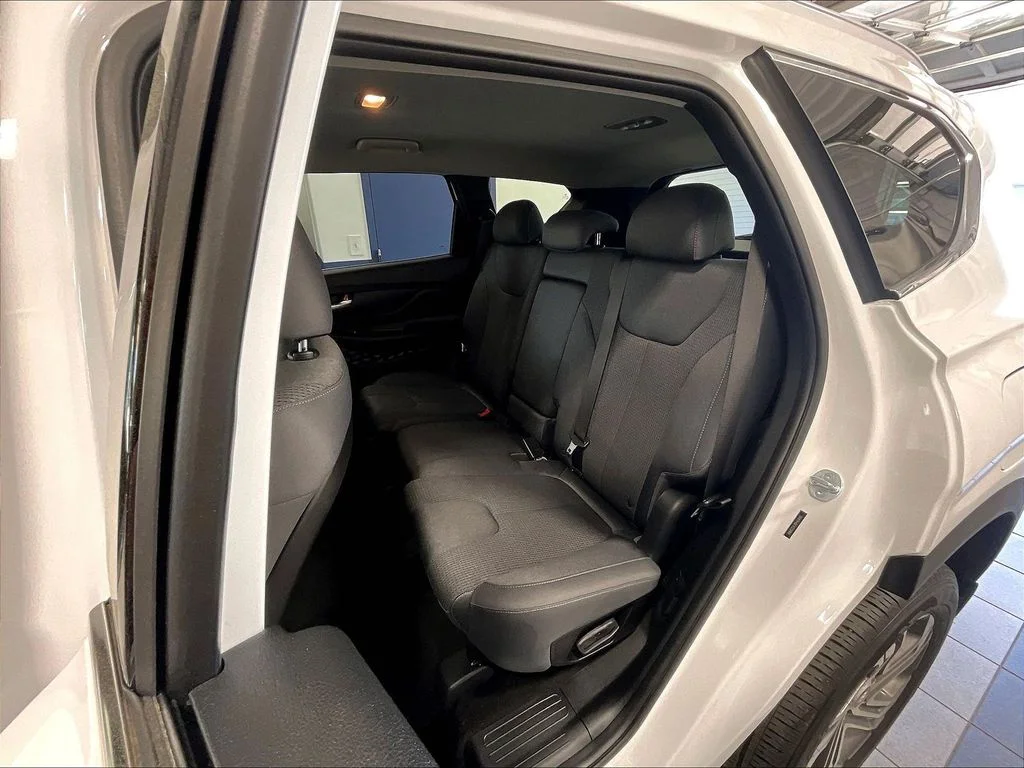 Used 2023 White Hyundai SEL image 15