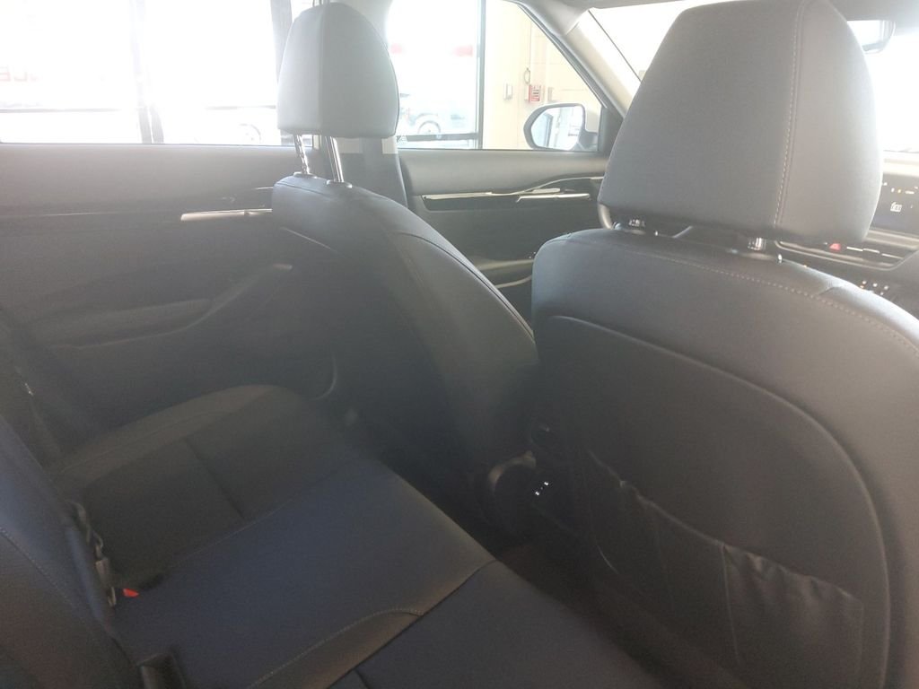 Used 2026 White Kia SX image 17