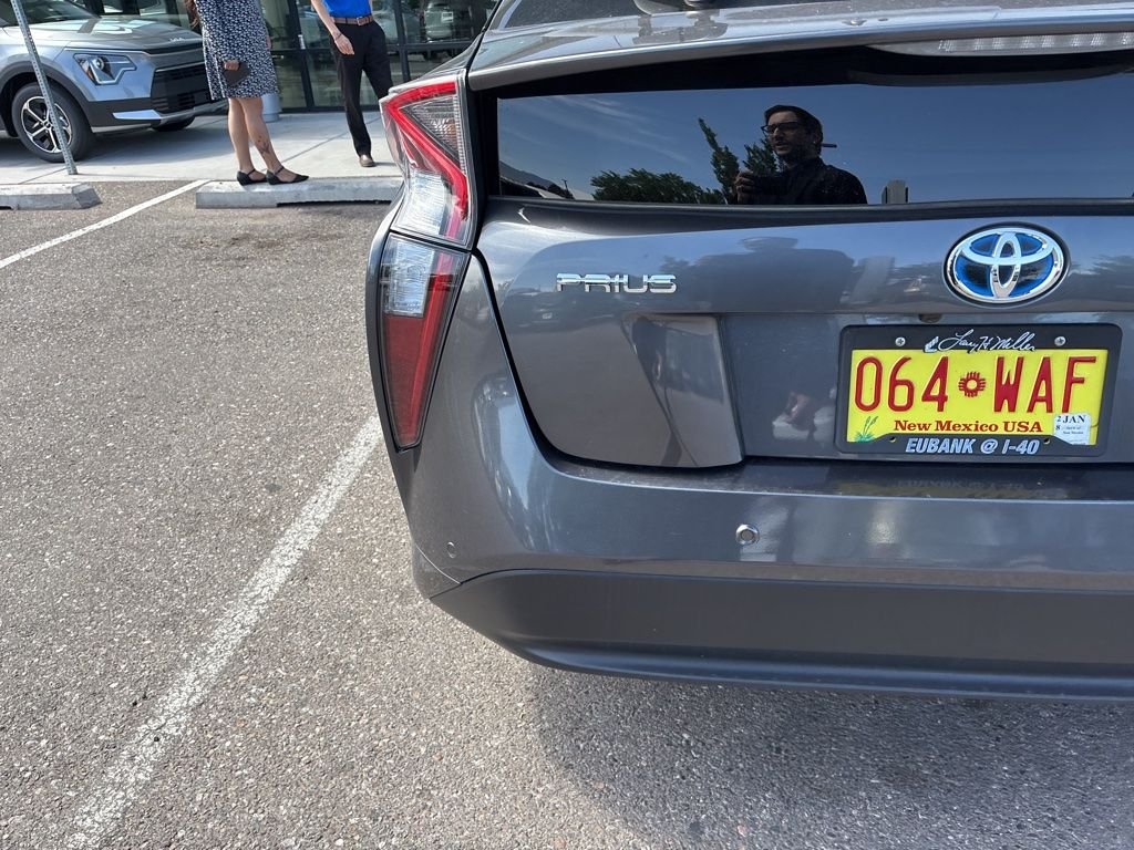 Used 2018 Gray Toyota Two image 21