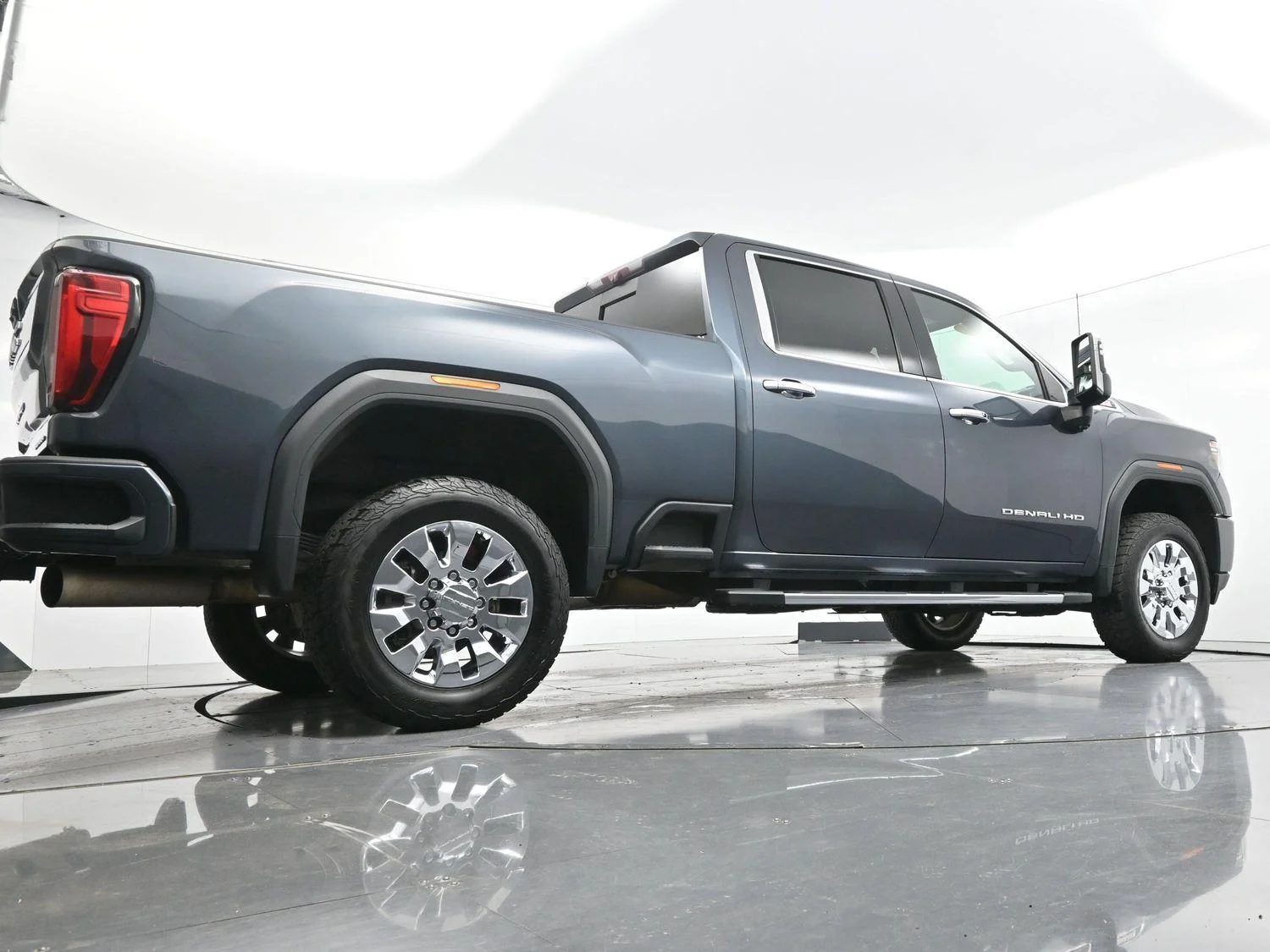 Used 2020 Dark Sky Metallic GMC Denali image 54
