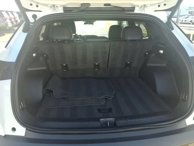 Used 2024 Summit White Chevrolet LT image 4