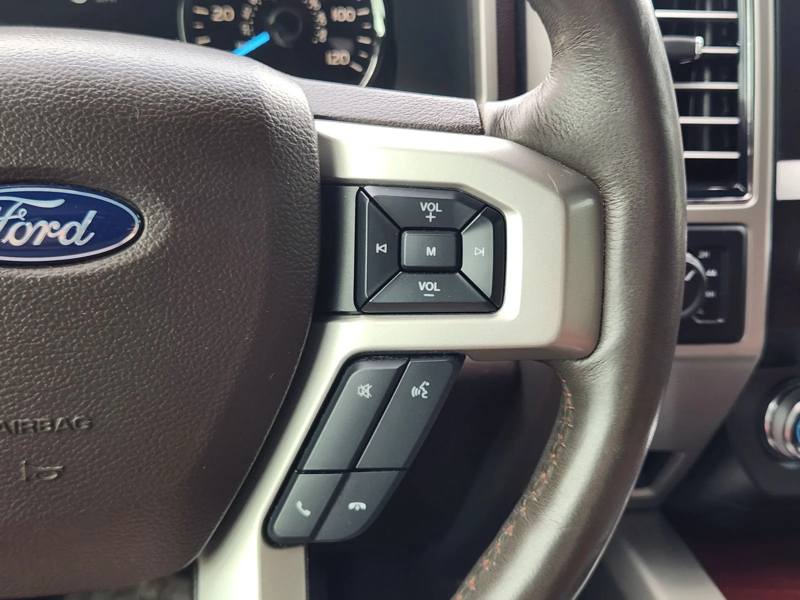 Used 2020 White Ford King Ranch image 28
