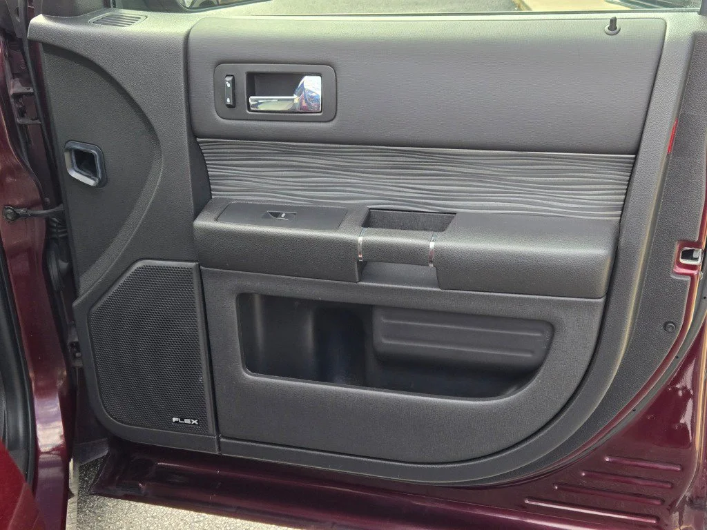 Used 2017 Red Ford SEL image 5