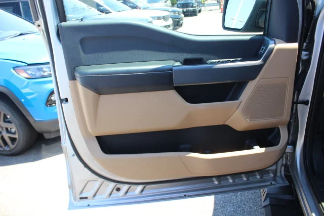 Used 2021 Silver Ford XLT image 18